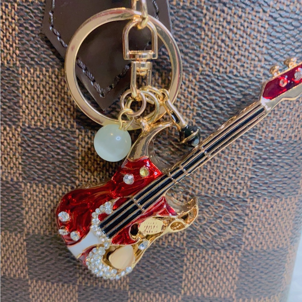 New Electric guitar keychain